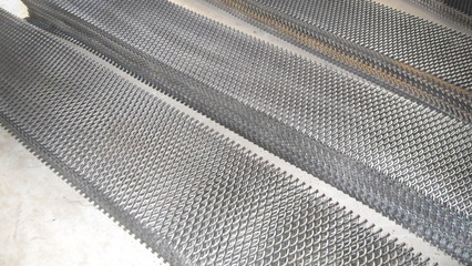 【腳踩鋼板網(wǎng)板厚3mm-8mm孔徑30*60MM-50*100MM】價(jià)格,廠家,圖片,金屬板網(wǎng),安平縣萊邦絲網(wǎng)制品-